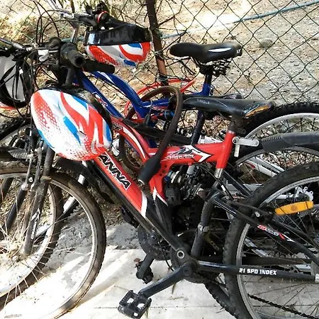 Earthquake S-a-f-e! - Nice Opposite Of Beach With Umbrellas, 3 Bikes, Smart Tv, Full Equipped Kitchen, Free Parking, Own 70mbps Wifi, Pool And Terrace, Play Ground, Barbecue, Table Games, Pick-up Service, Travel Agency Apartment Alanya
